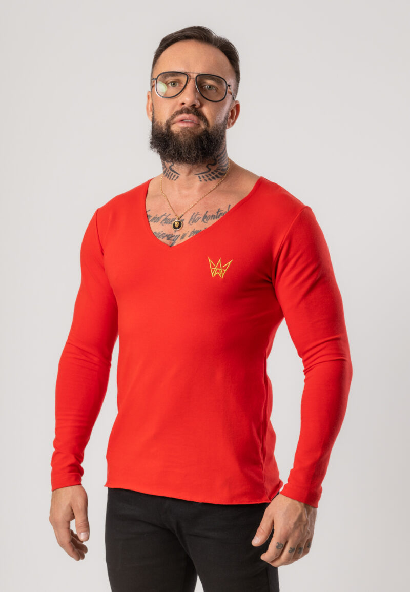 Koszulka z długim rękawem i dekoltem deepneck w kolorze czerwonym ze złotą haftowaną koroną.