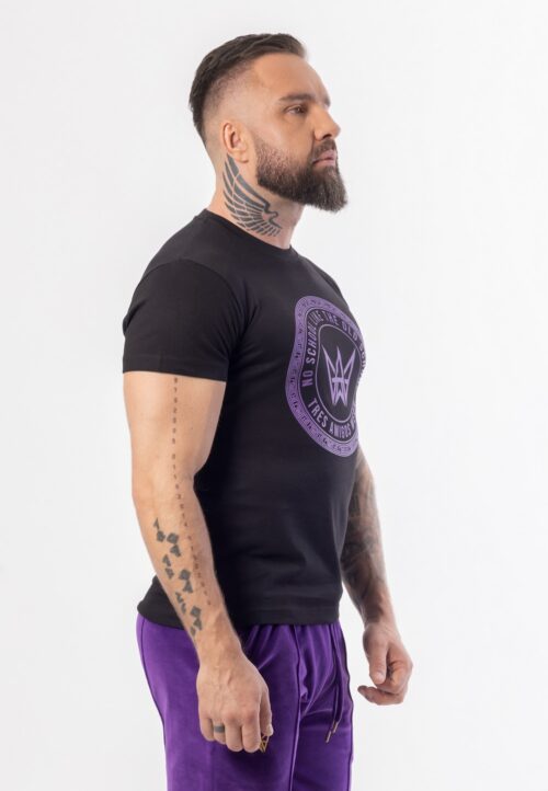 Koszulka Basic Slim Fit Classic z krótkim rękawem w kolorze czarnym z fioletowym logo.