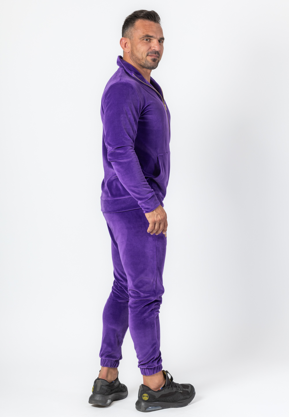 fioletowa bluza z golfem