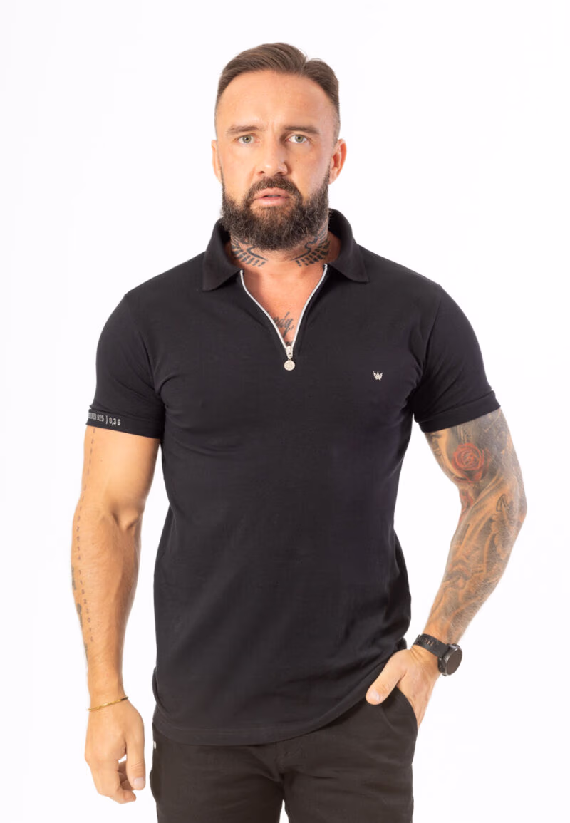 Koszulka Zipneck z krótkim rękawem w kolorze czarnym z koroną wykonaną ze srebra 925.