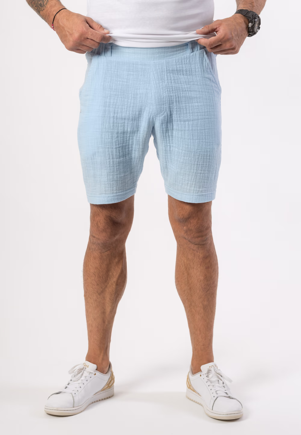 Muślinowe krótkie spodenki w kolorze błękitnym z koroną ze srebra 925