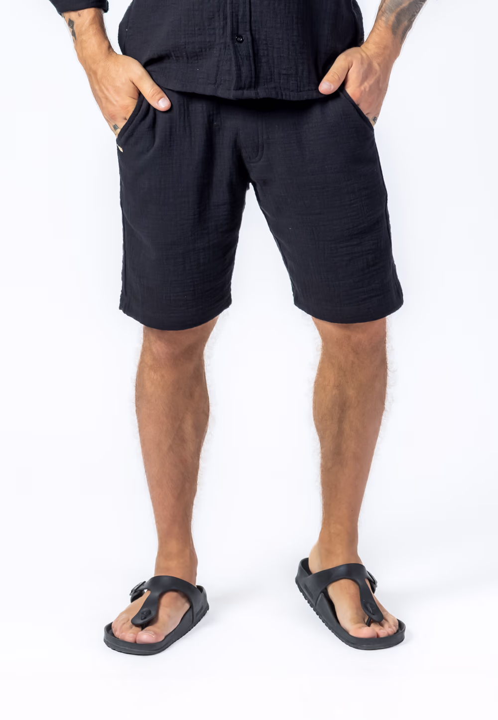 Muślinowe krótkie spodenki w kolorze czarnym z koroną ze złota 585