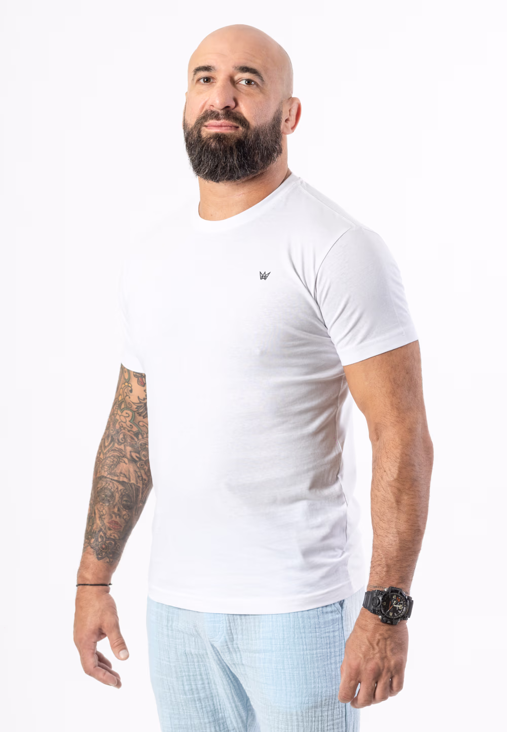 Koszulka Basic Slim Fit z krótkim rękawem w kolorze białym z czarną koroną.