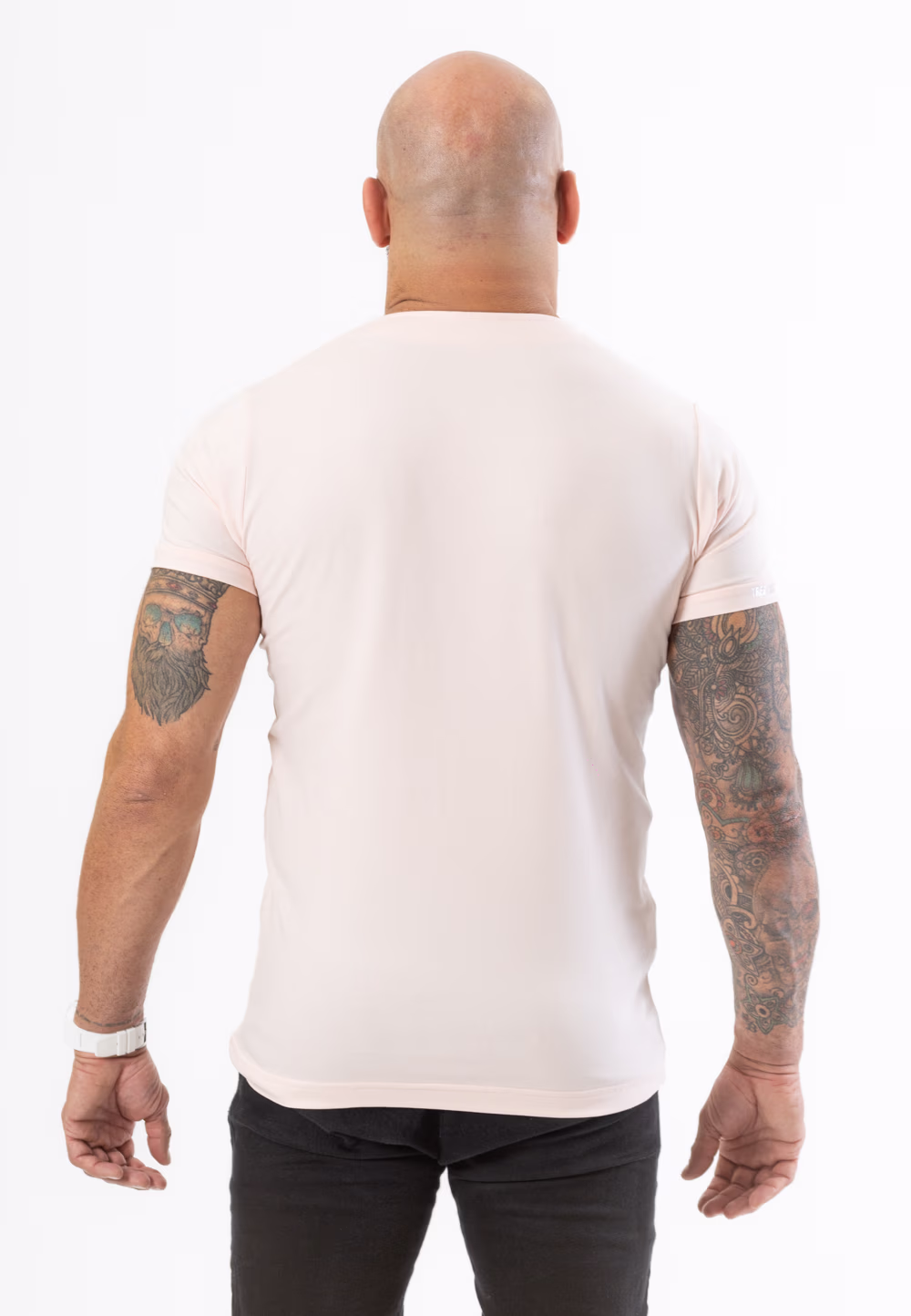 Koszulka Krótka Weirdneck Różowa - Korona Srebro 925 3 Koszulka z krótkim rękawem w kolorze różowym z koroną wykonaną ze srebra 925.