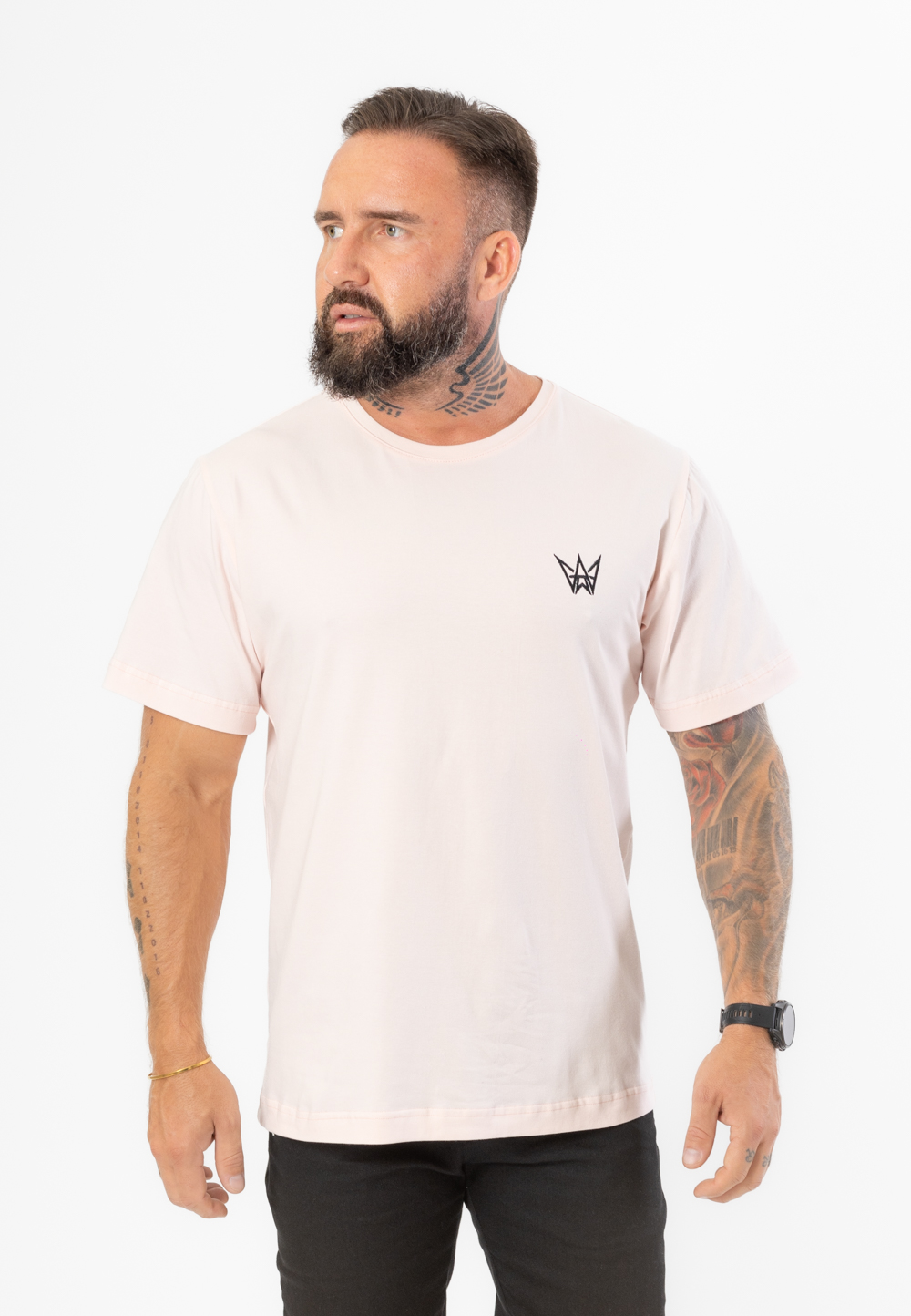 Koszulka z krótkim rękawem w kolorze różowym z czarną haftowaną koroną.