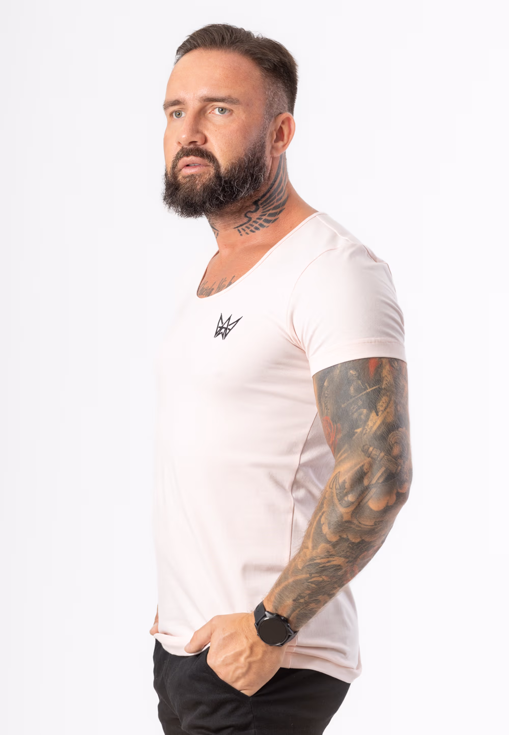 Koszulka Classic z krótkim rękawem w kolorze różowym z czarną haftowaną koroną.