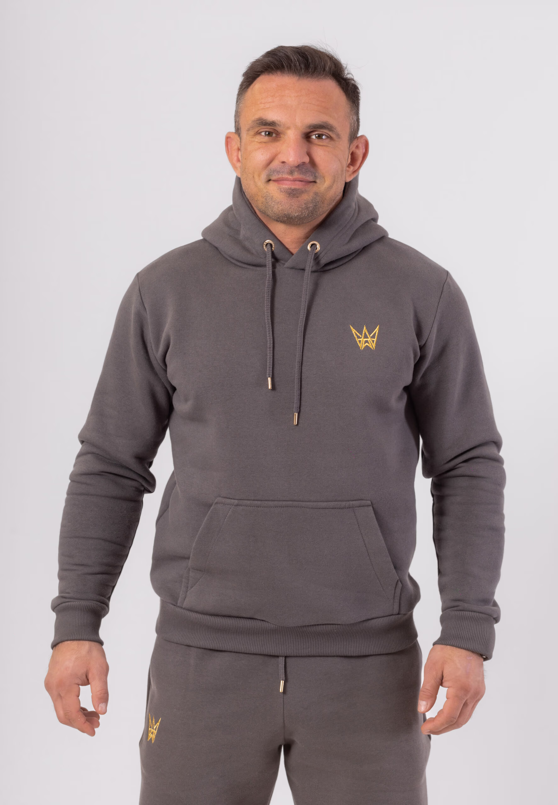 Gruba bawełniana bluza Grizzly z kapturem w kolorze szarym.