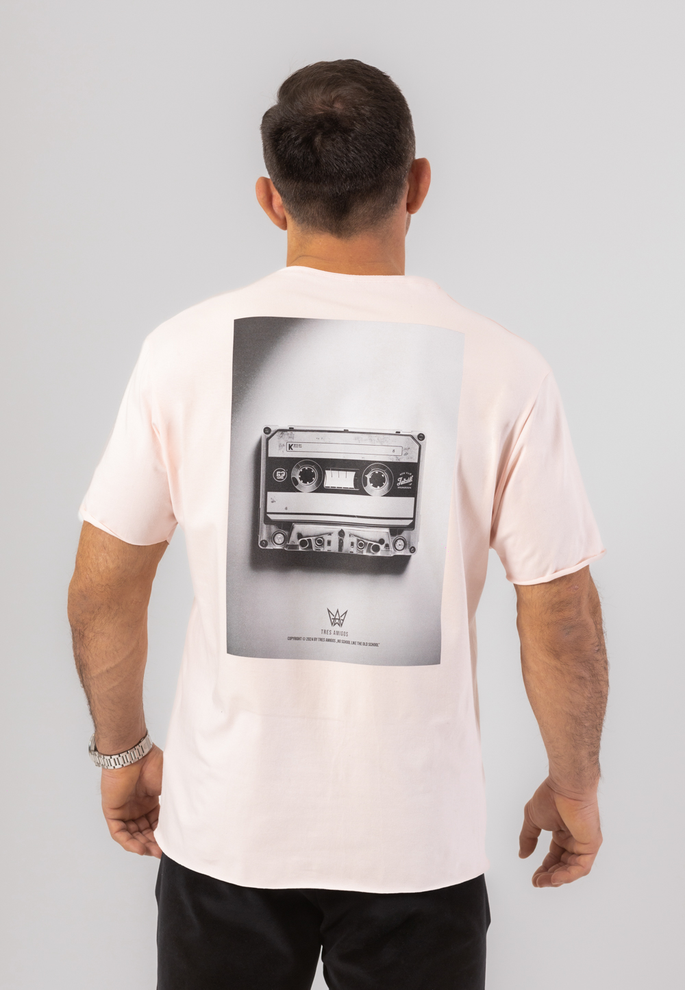 Koszulka z krótkim rękawem w kolorze różowym z nadrukiem classic tape