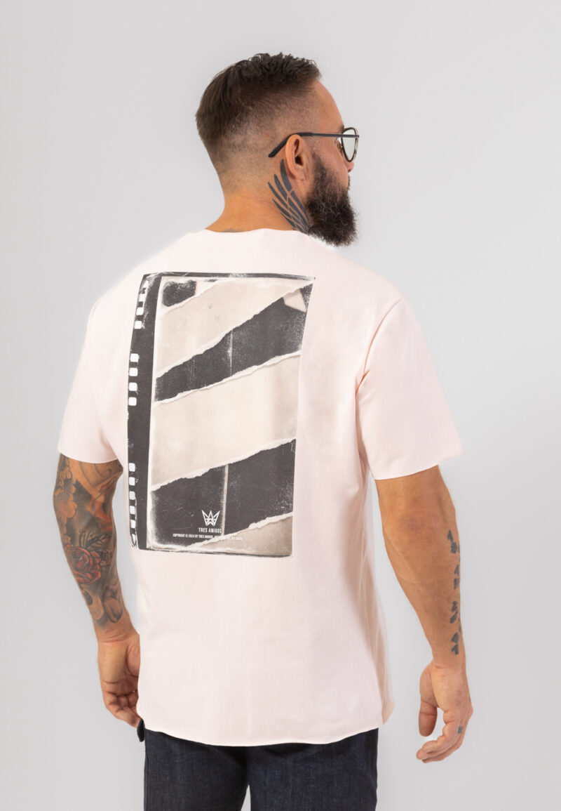 Koszulka z krótkim rękawem w kolorze różowym z nadrukiem VHS