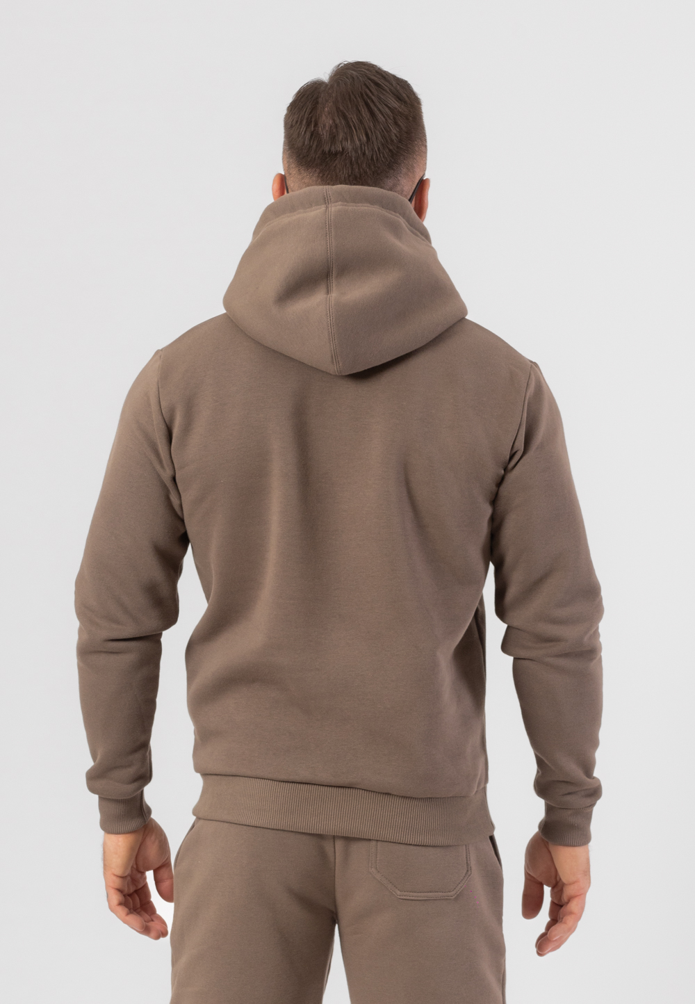 Gruba bawełniana bluza Grizzly z kapturem w kolorze brązowym i haftowaną koroną w kolorze złotym.