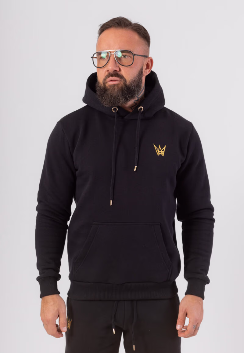 Gruba bawełniana bluza Grizzly z kapturem w kolorze czarnym i haftowaną koroną w kolorze złotym.
