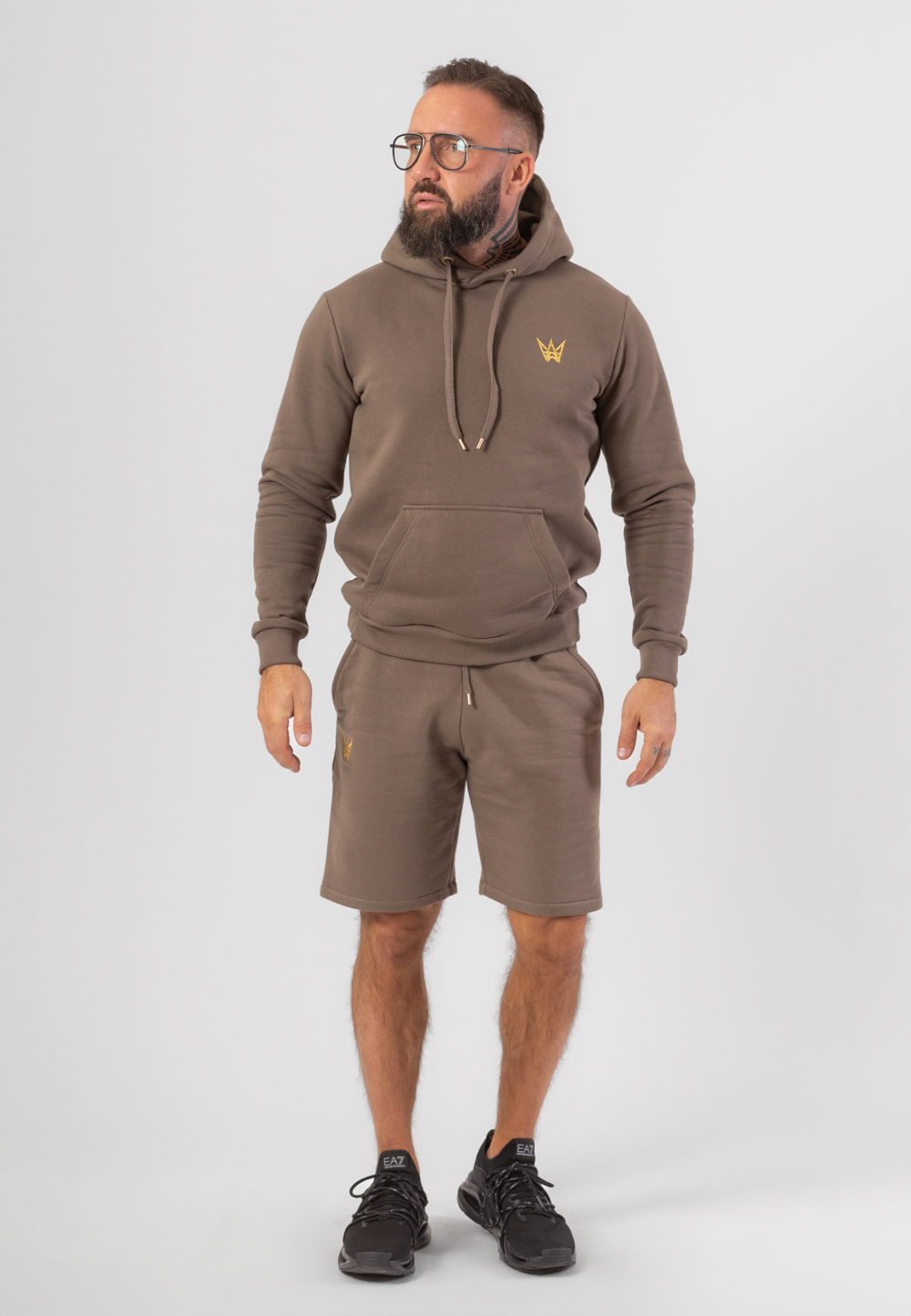 Krótkie spodenki bawełniane w kolorze brązowym ze złotą haftowaną koroną