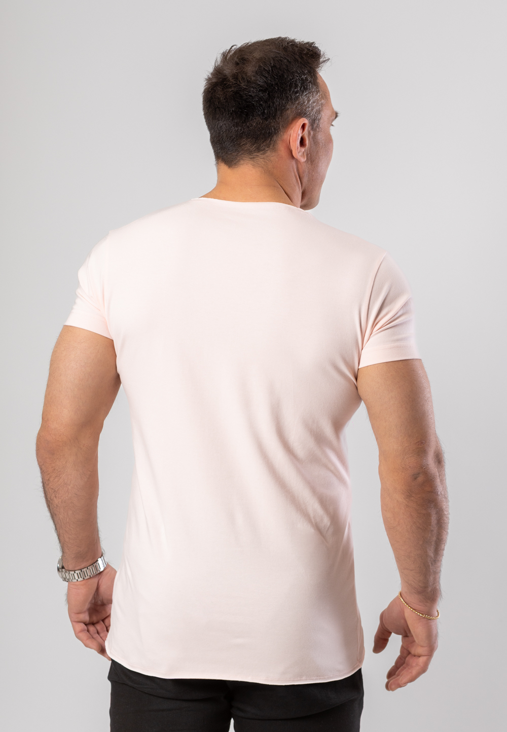 Koszulka Deepneck z krótkim rękawem w kolorze różowym z szarą drukowaną koroną.