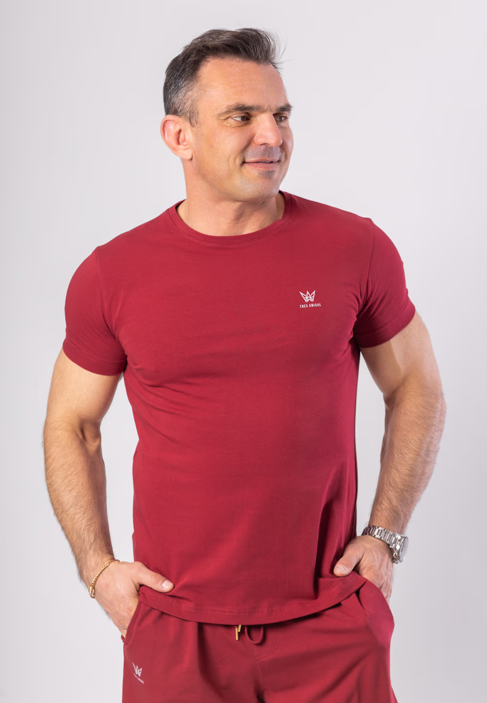 Koszulka Paco Slim z krótkim rękawem w kolorze bordowym z szarą drukowaną koroną.